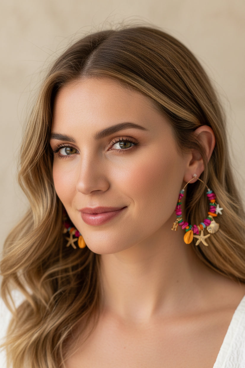Boucles d’oreilles créoles bohèmes coquillages et étoiles de mer – bijoux été colorés