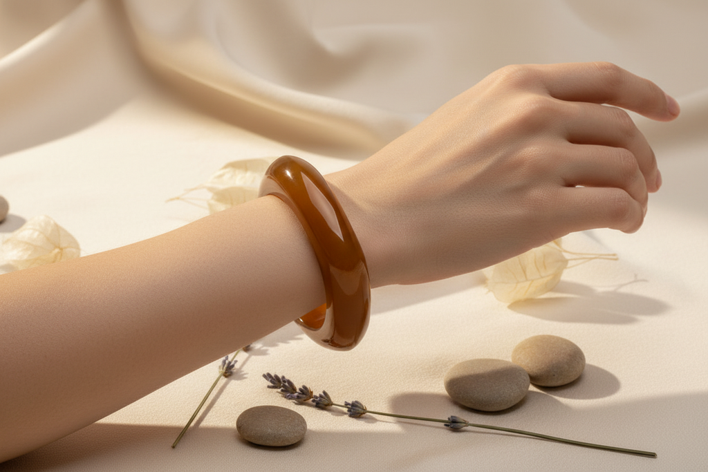 Bracelet jonc en résine – Bijou élégant et tendance