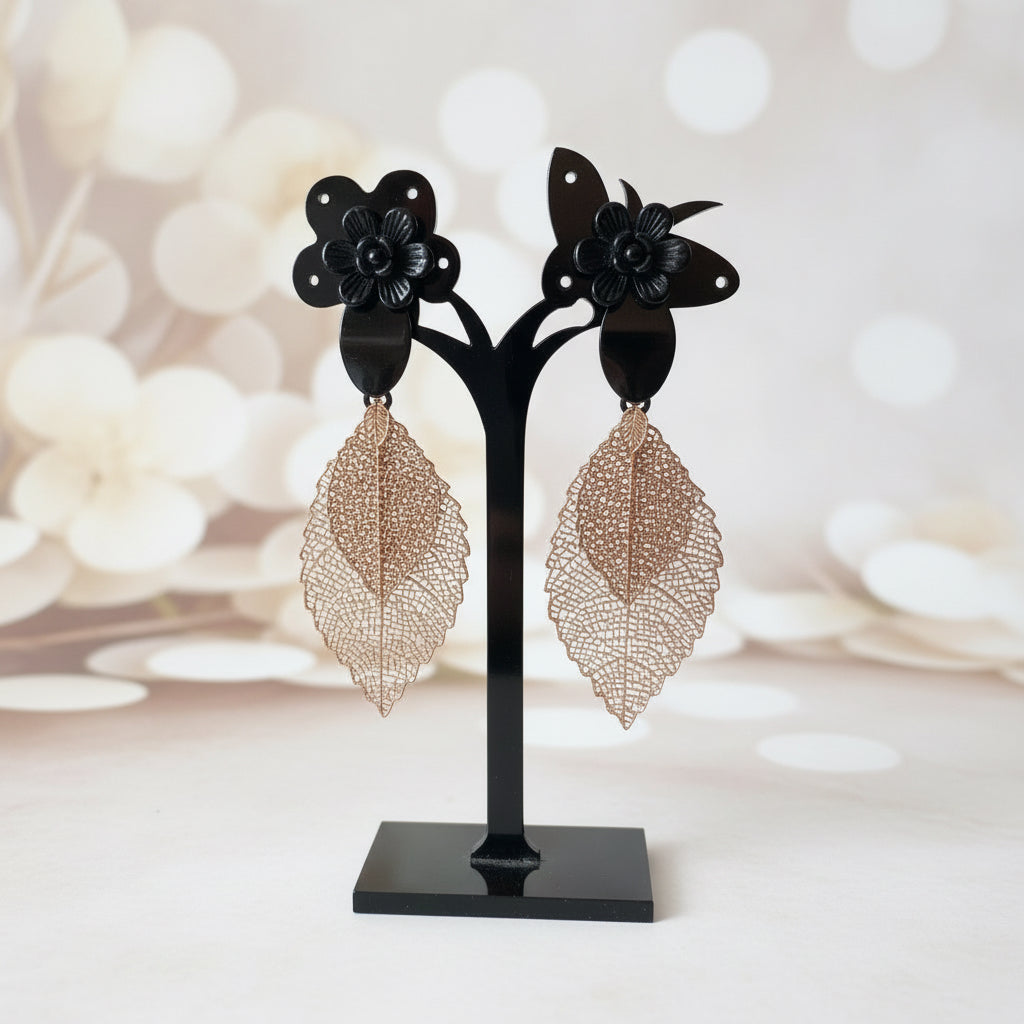 Boucles d’oreilles à clip feuilles noires et dorées – bijoux élégants et tendance